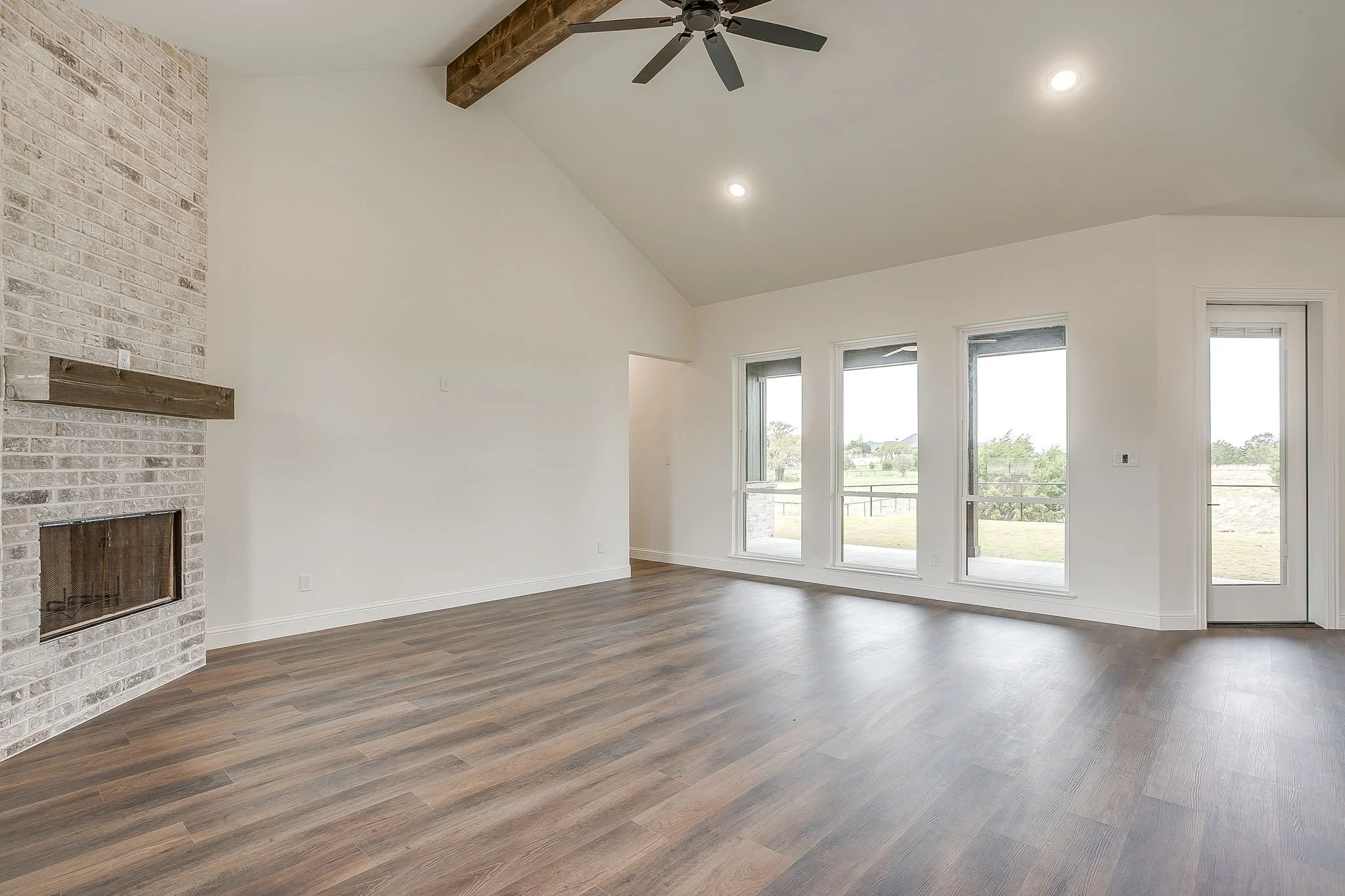 1034 Kingsley Ct (12 of 45).jpg