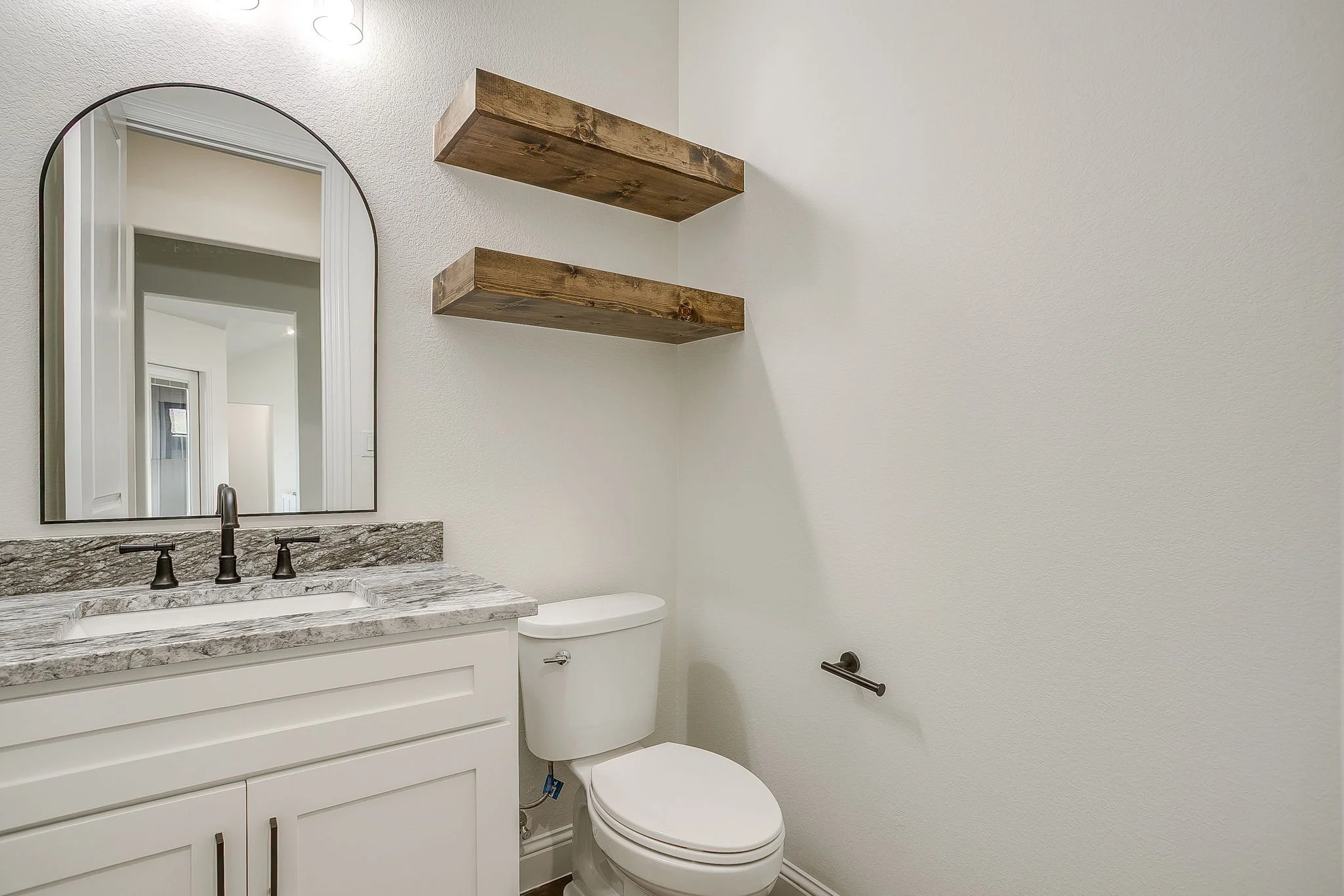 1034 Kingsley Ct (37 of 45).jpg