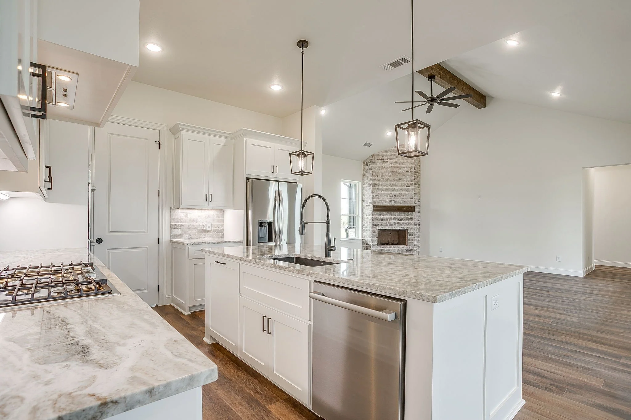 1034 Kingsley Ct (19 of 45).jpg