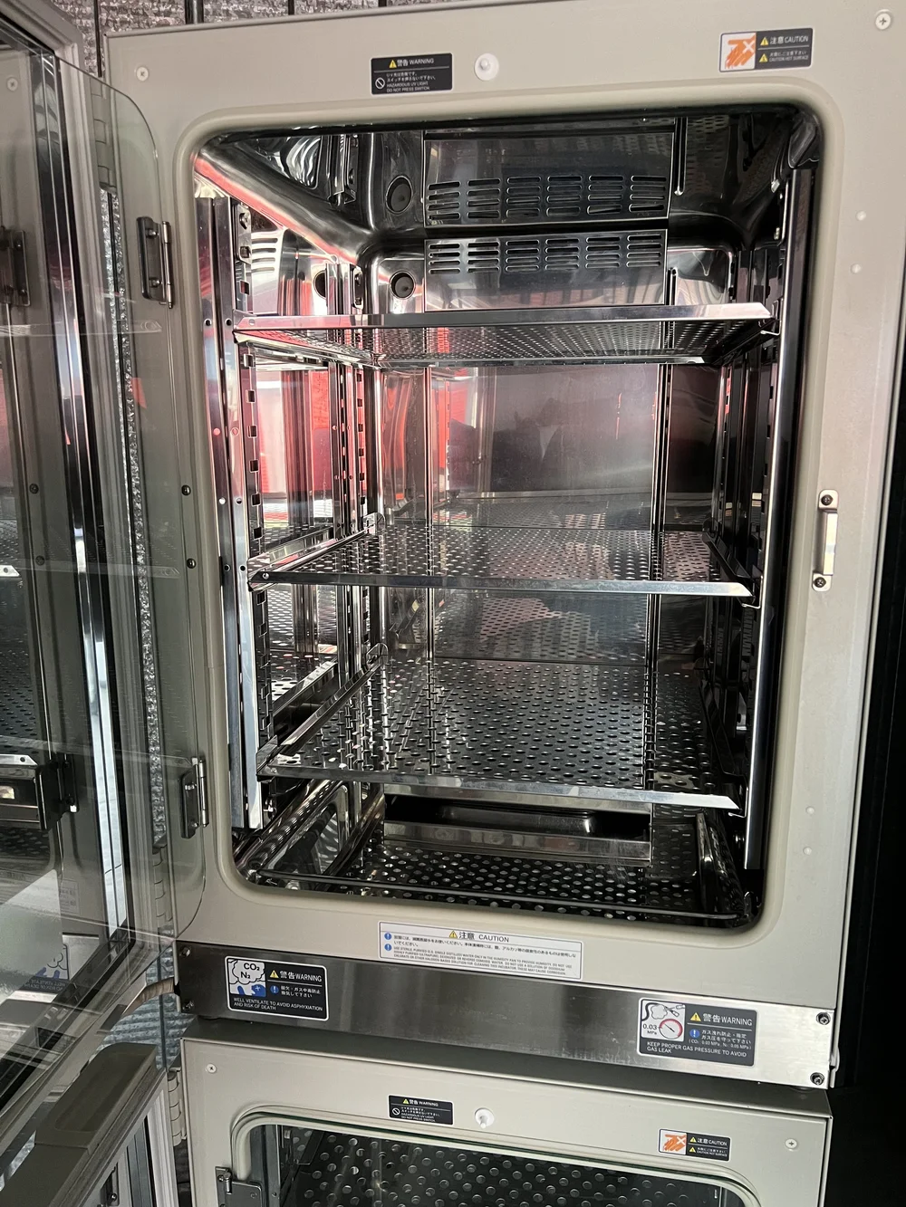 Sanyo MCO-18AC CO2 Incubator - Double Stack — Lab Cycle Partners