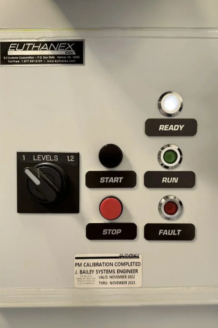 EuthanexDualChamber_8.jpg