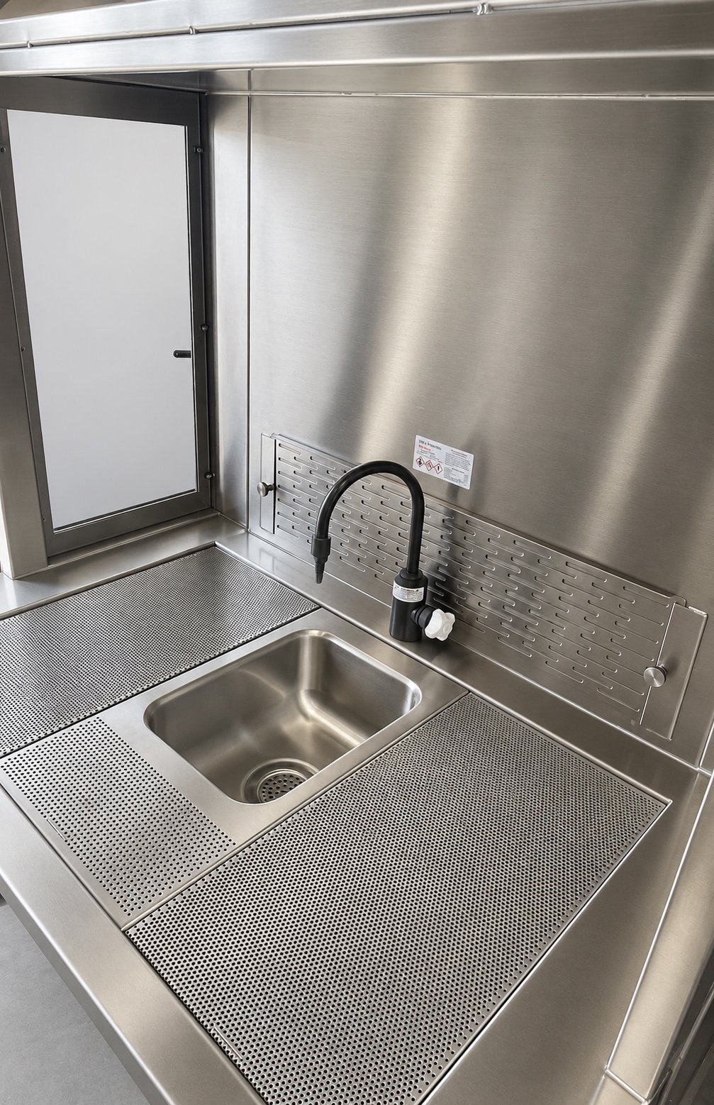 TBJ Stainless Steel Laboratory_7.jpg