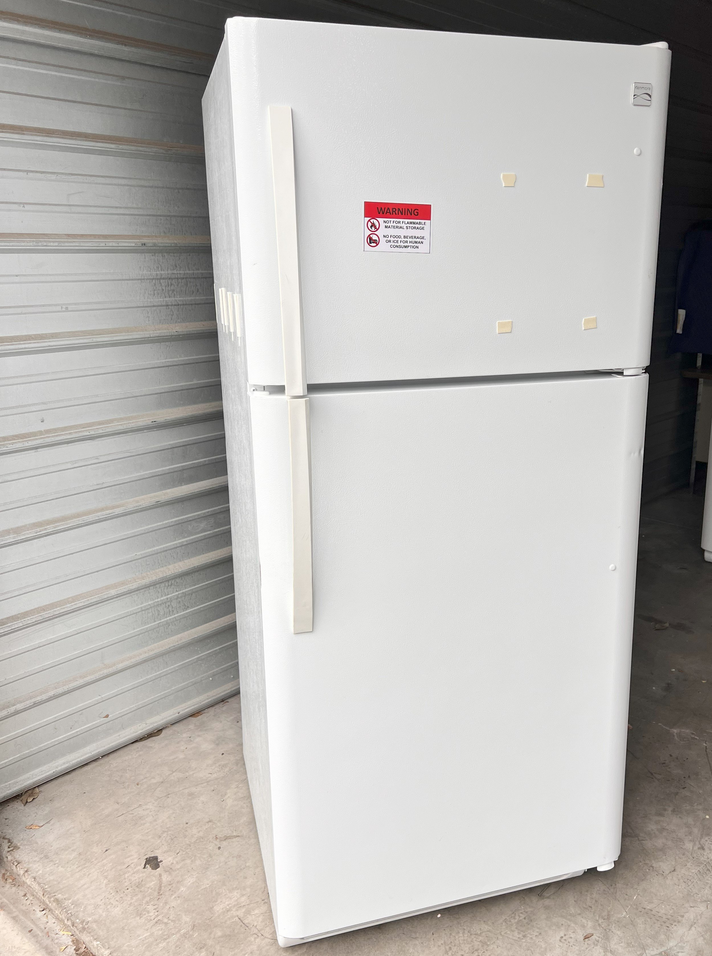 Kenmore Top Freezer Refrigerator 253.60082417