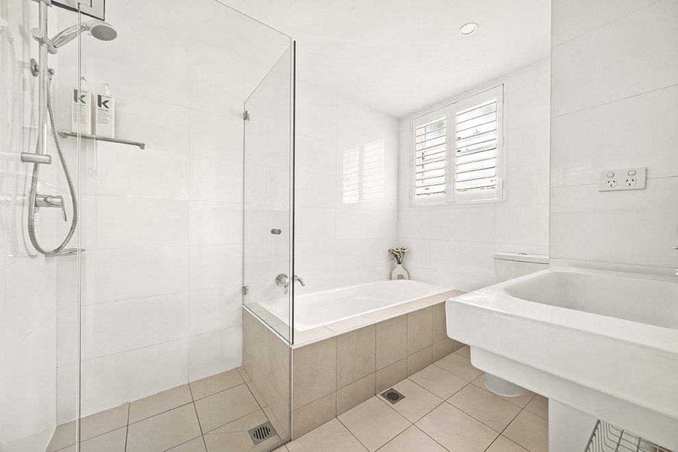 Bathroom_V4.jpg