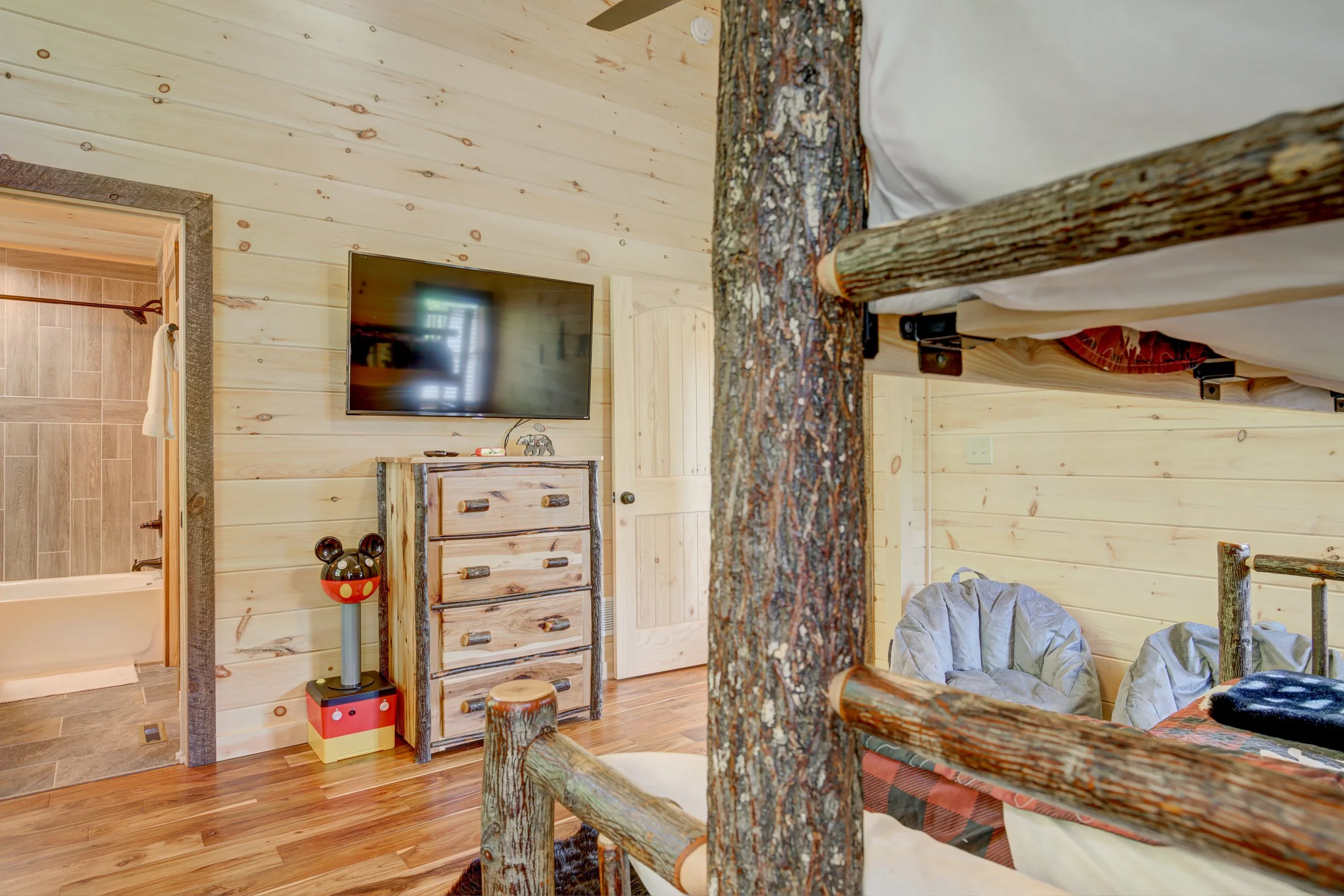 2 High Meadow Ct-34.jpg