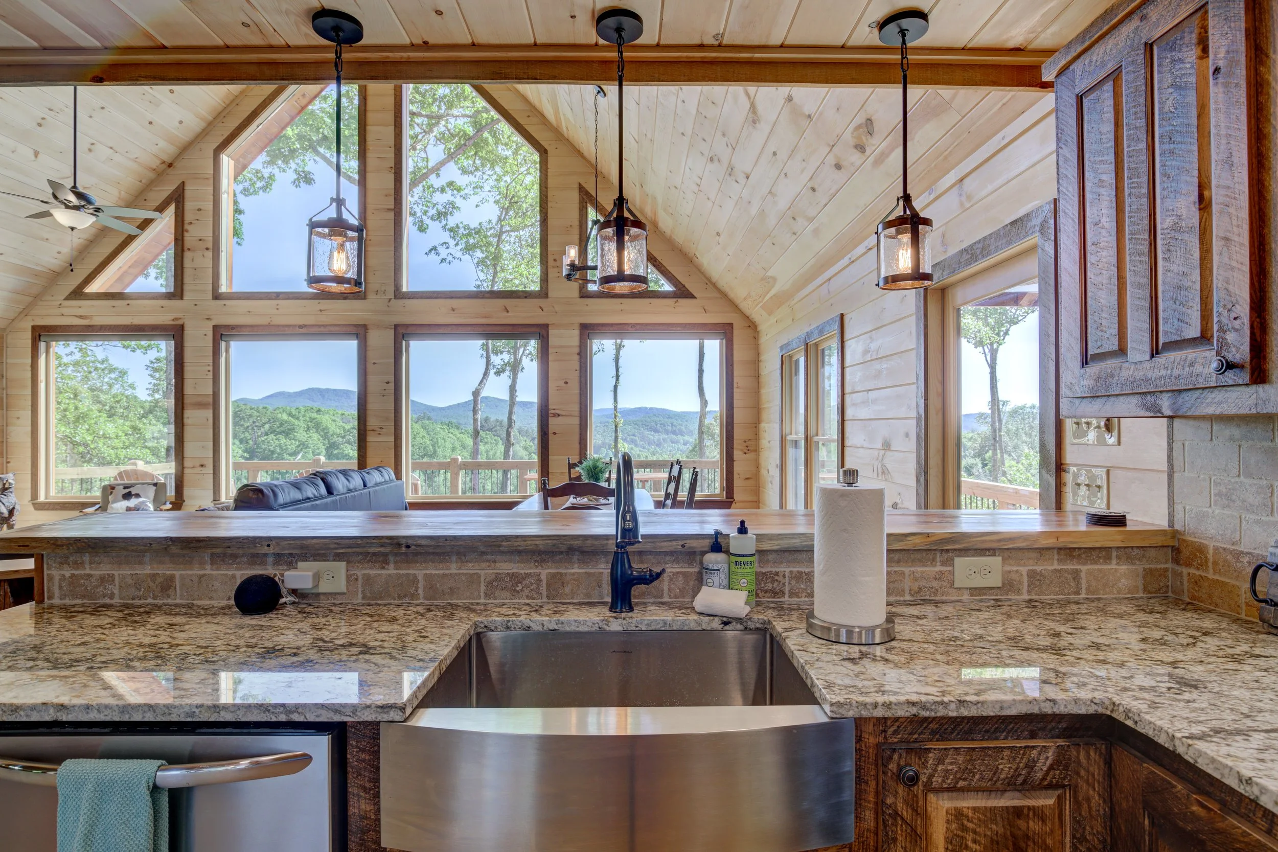 2 High Meadow Ct-7.jpg