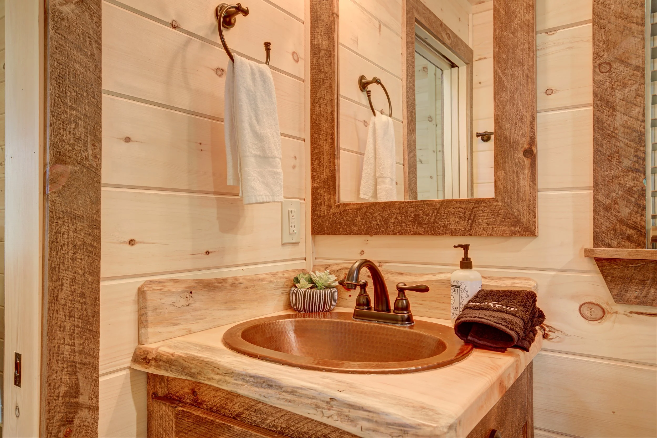 2 High Meadows Ct V2-2.jpg