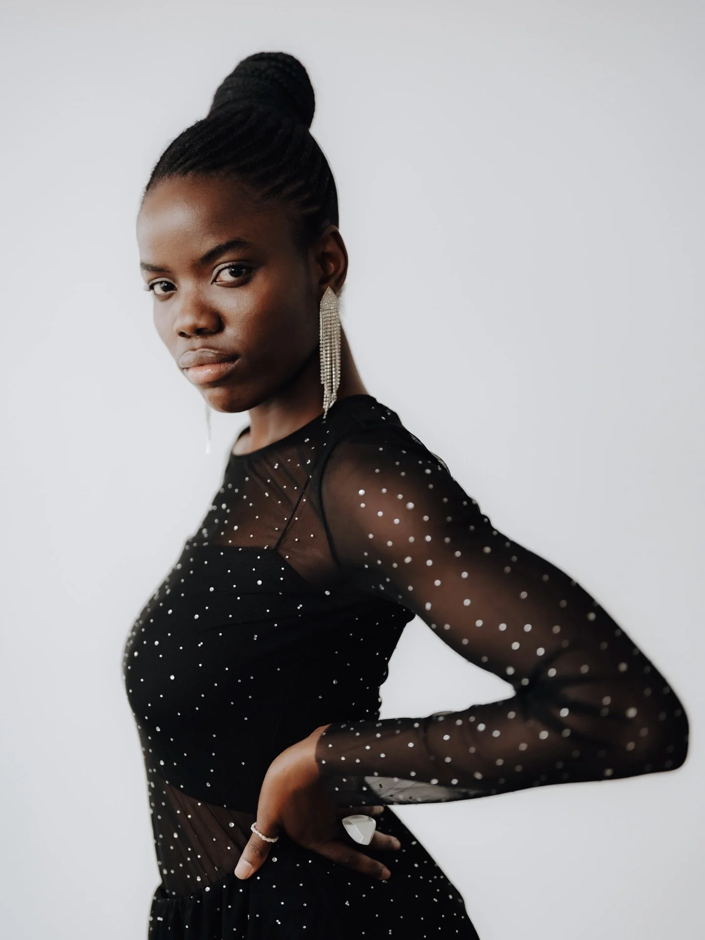 sparkle season is here. ✨
captured in the softest daylight. 

fashion by @annalena.shop
studio @studio.6c
model @xta_grey 
photo by @sarahmatzerphotography

more infos on the website | link in bio.