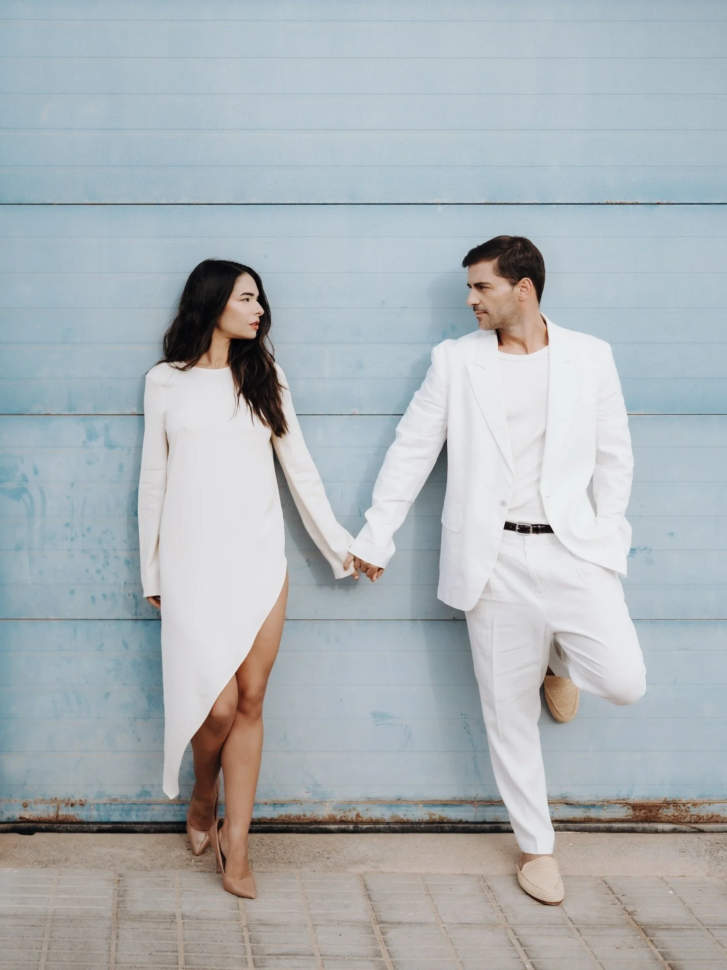 soft light. strong connection.
⠀⠀⠀⠀
models | @ani_mq &amp; @jalvarezmoreira | @aj.couplevibes 
stylist | ⁠@iamjuancastaneda
photos by @sarahmatzerphotography