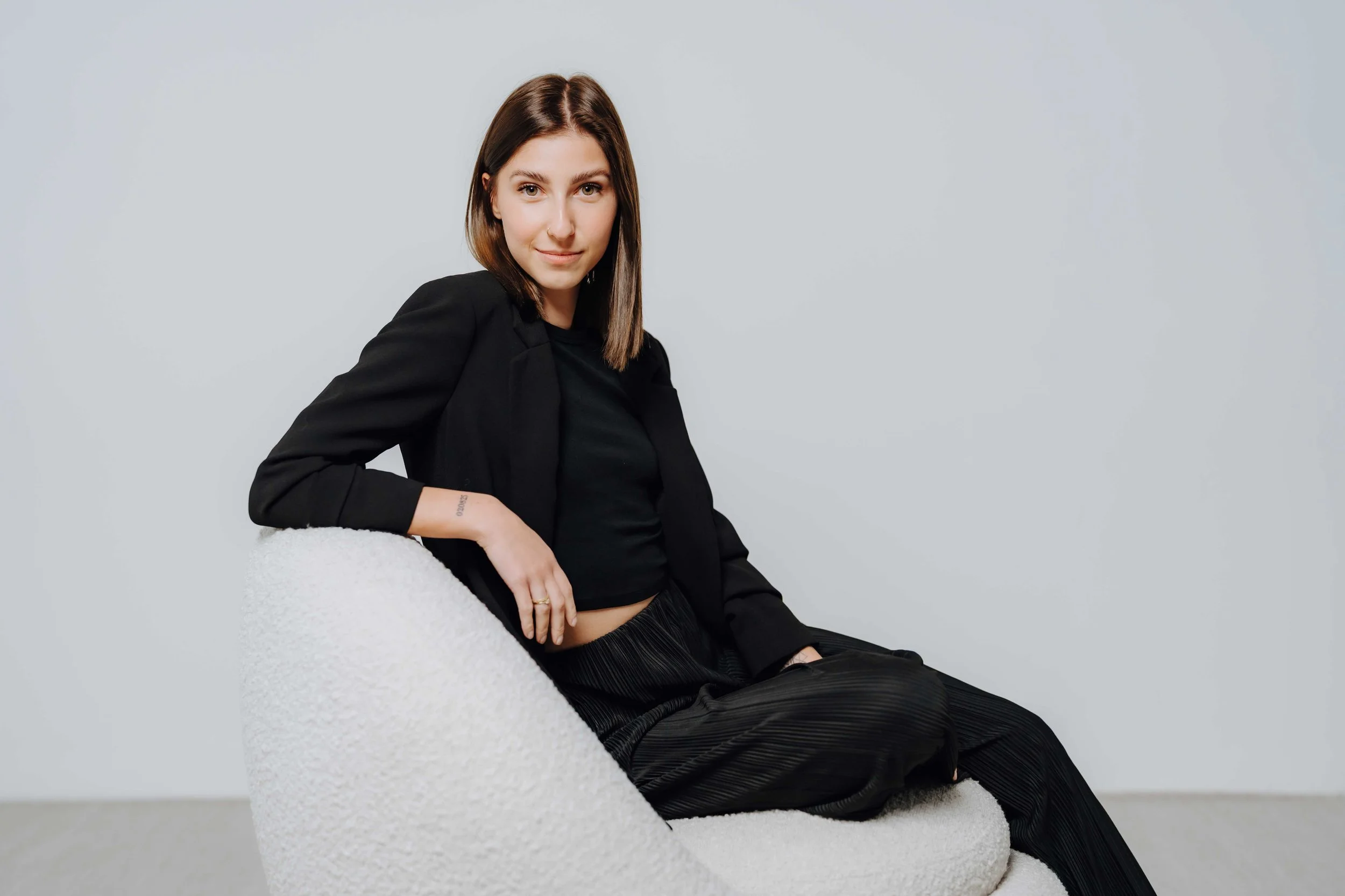kate&tom_studio.6c_web-23-21.jpg