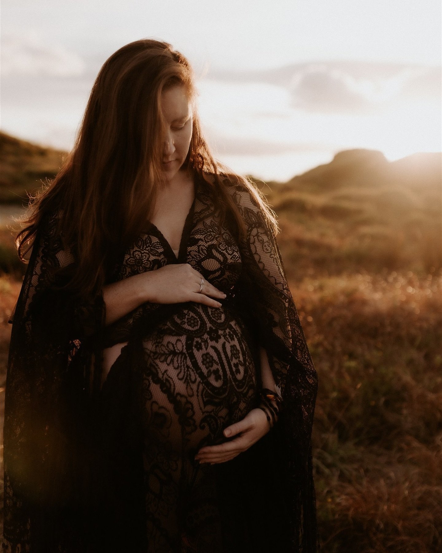 Goddess vibes with this mama! 

✨🌞

#papamoaphotographer #papamoabeach #mtmaunganui #mtmaunganuiphotographer #tauranga #taurangaphotographer #whakatane #whakatanephotographer #maternityphotographer #nzphotographer #papamoafamilyphotographer #papamoa