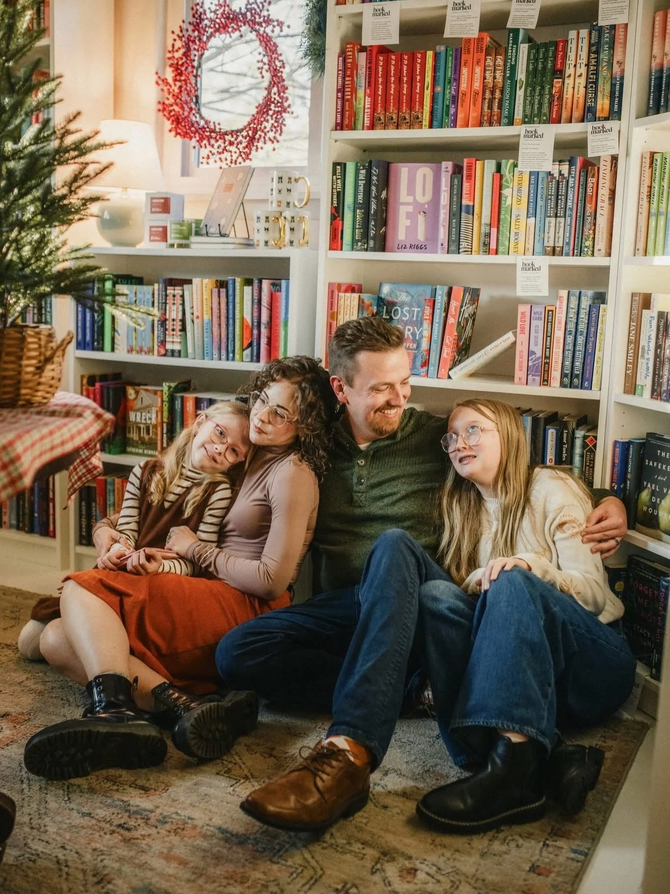 I was asked to do a bookstore mini session and I immediately thought of my friend over at @bookmarkedpaperie - love this unique little session so much at the most quaint, breath of fresh air bookstore in Trussville!