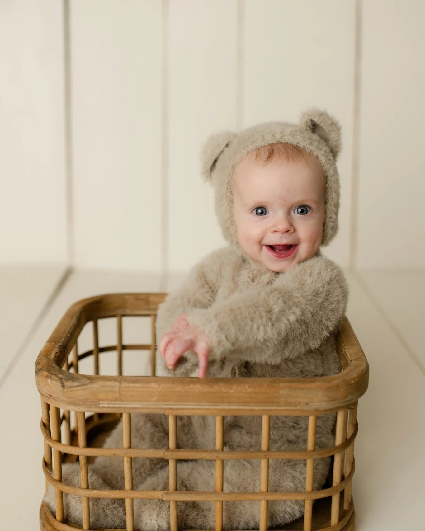 I'm still playing catch up from the Fall season - so enjoy some adorable little pics of my little niecey-poooo Carter!