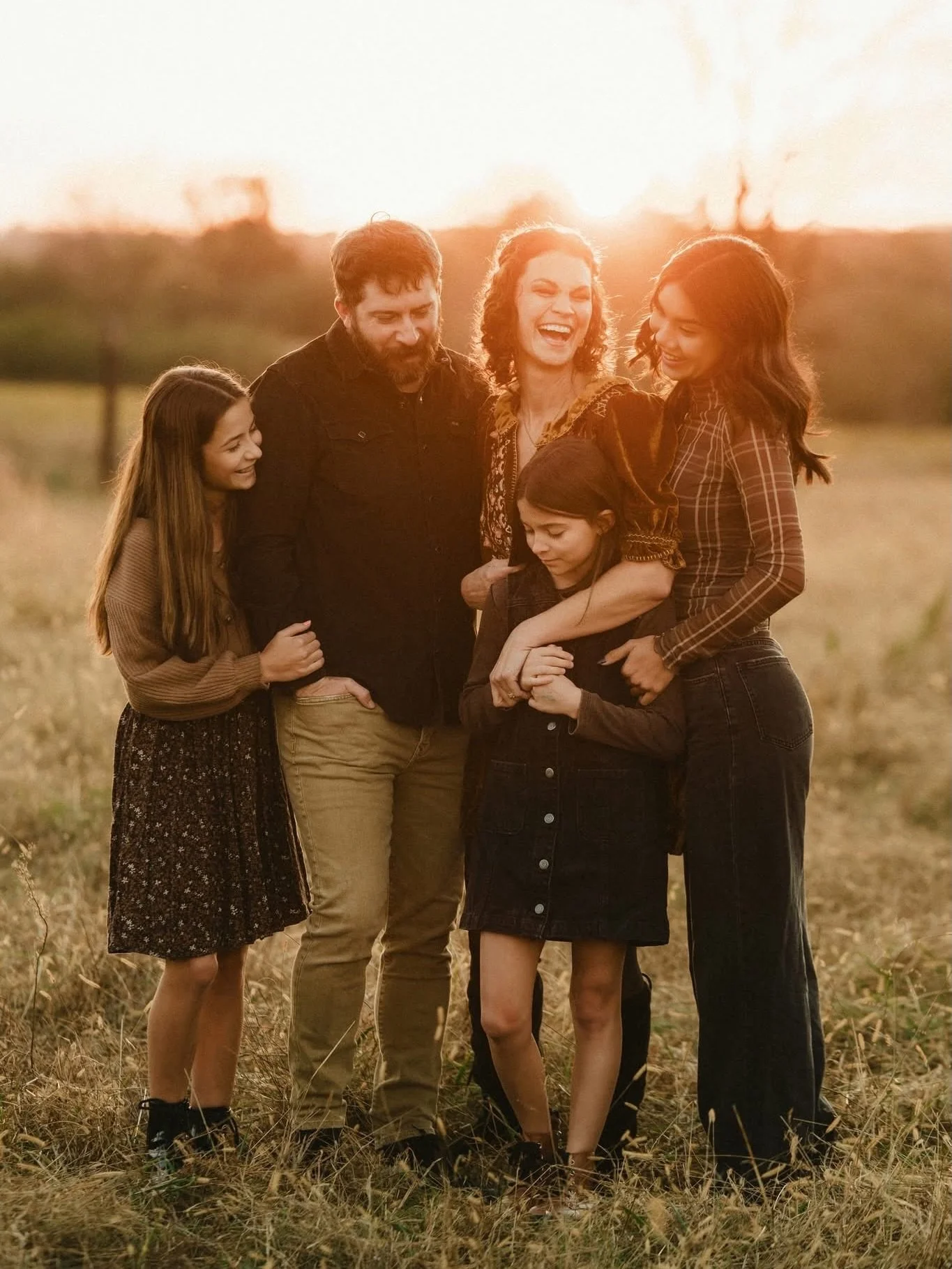 Life feels heavy right now, so here are pics of my lil fam fam being silly and fun and cooperating (mostly) for pics. 🙏🏻