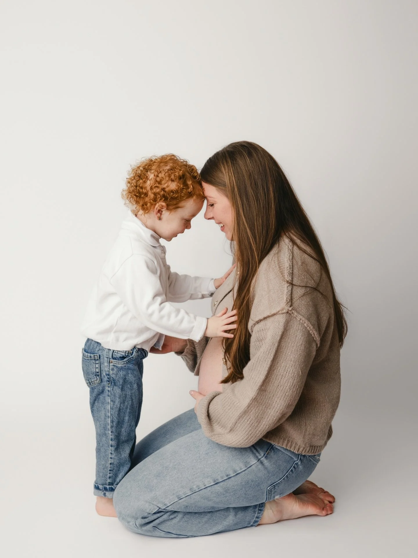 I&rsquo;m doing these motherhood sessions in April and you can book them now!