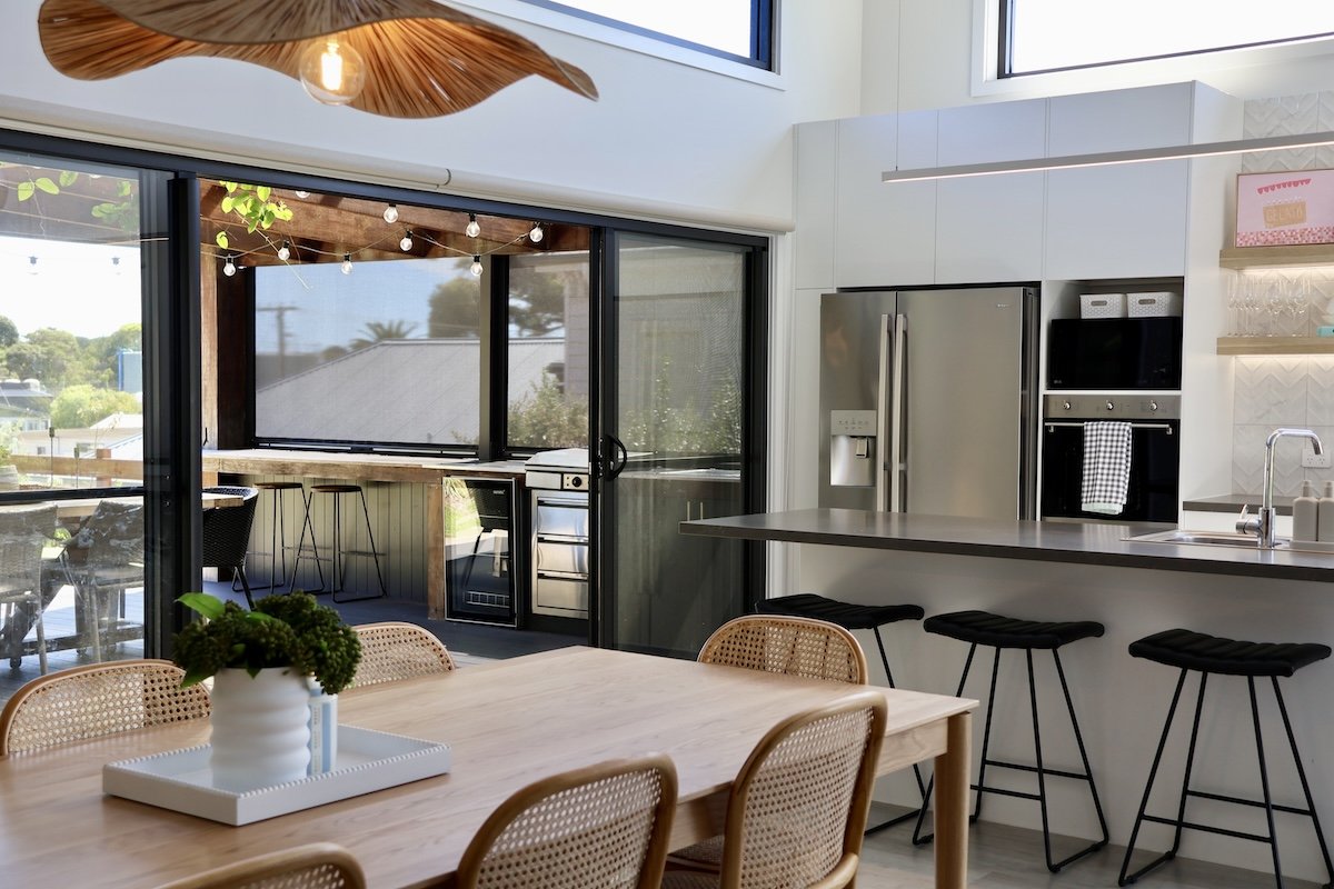 Fully equipped kitchen with coffee machine