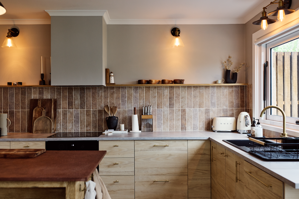 Fully equipped kitchen with SMEG appliances 