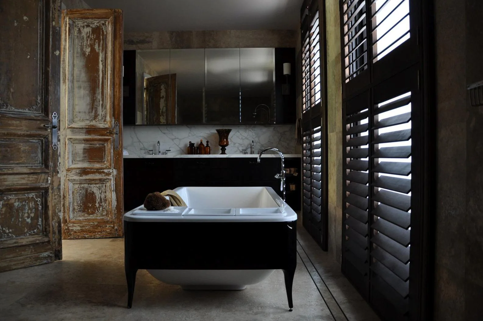 French Provincial Bathroom - Stewart + Stewart - Sydney Interior Designers