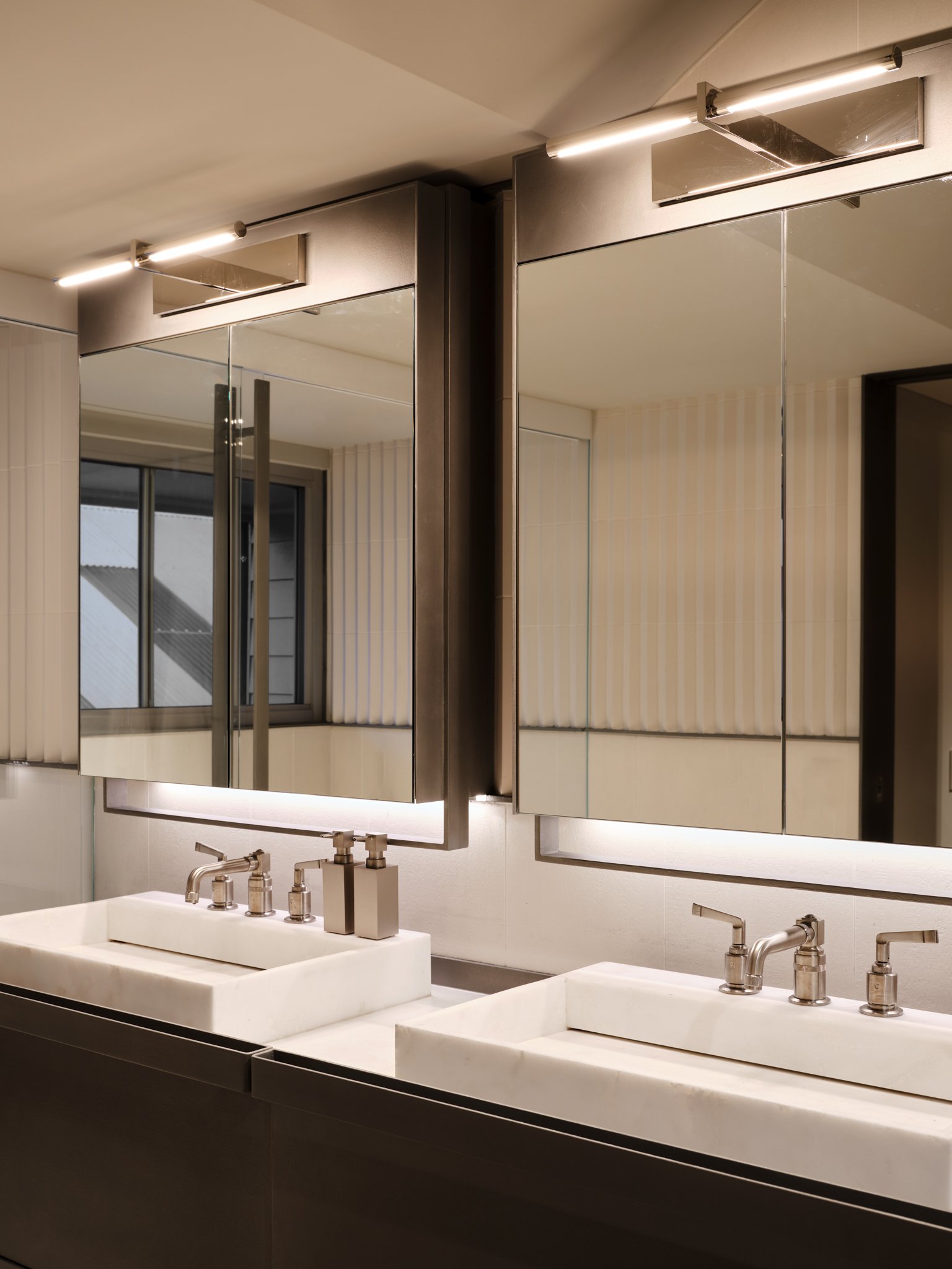 Woolloomooloo Wharf Apartment Renovation - Stewart Stewart - Luxury Sydney Interior Designers 