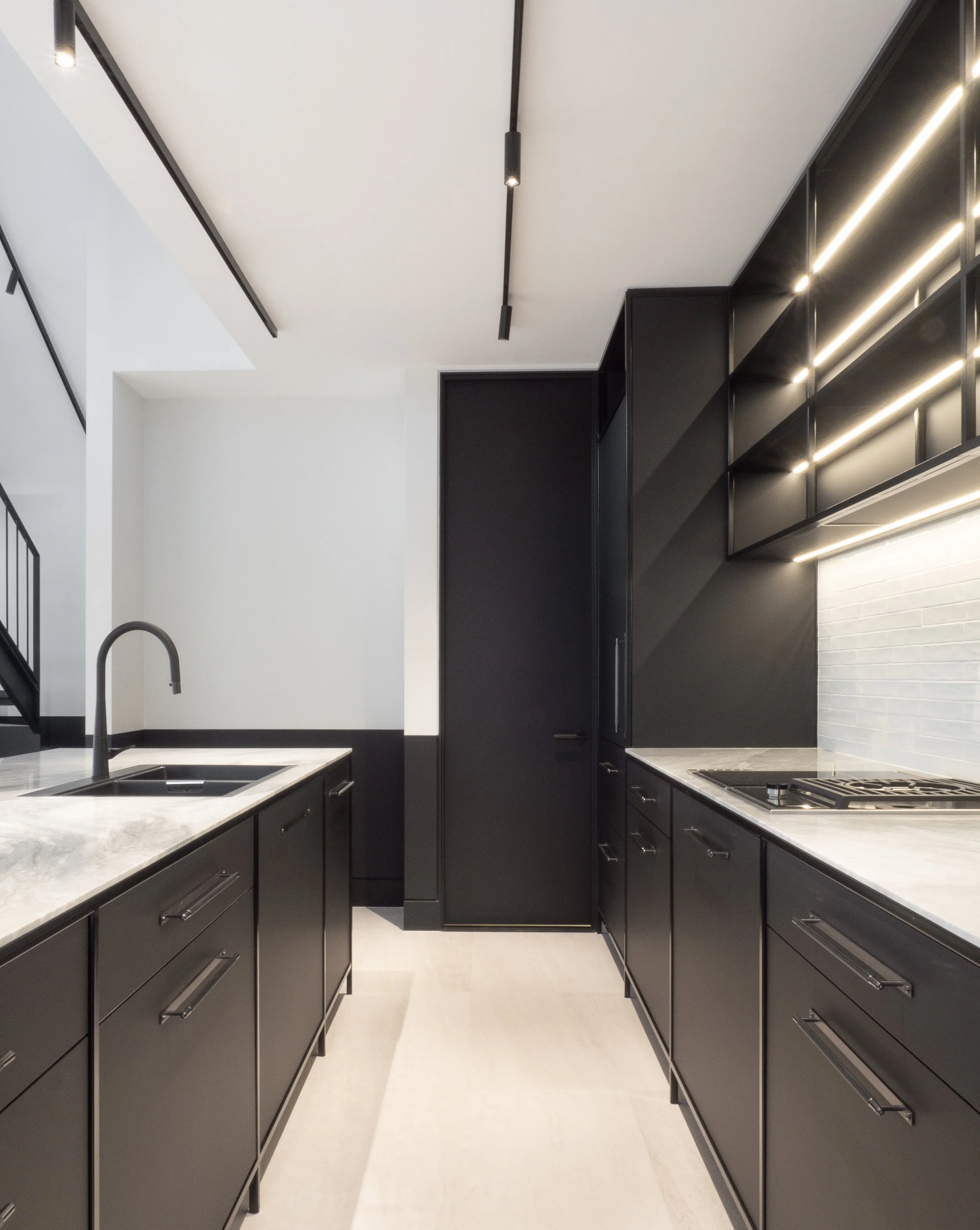 Luxury Black Kitchen - Stewart Stewart - Sydney Interior Designers