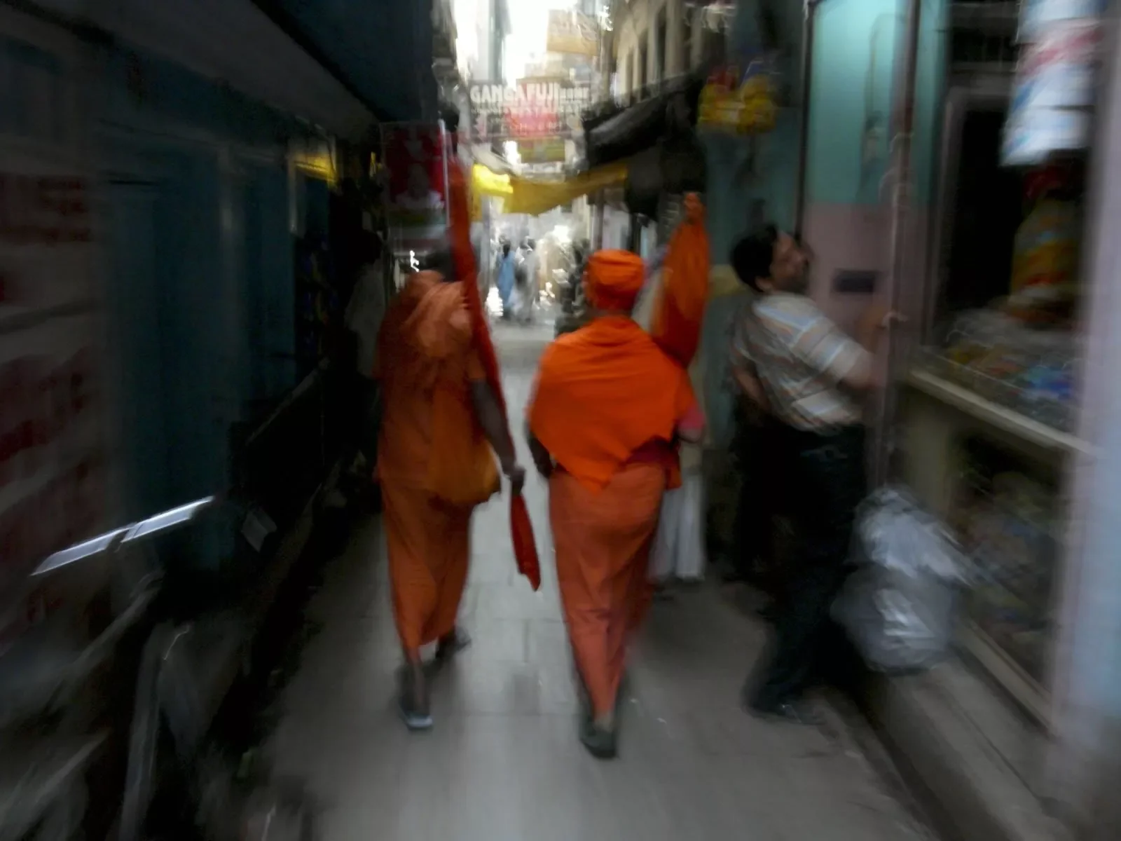 2_varanasi_1.webp