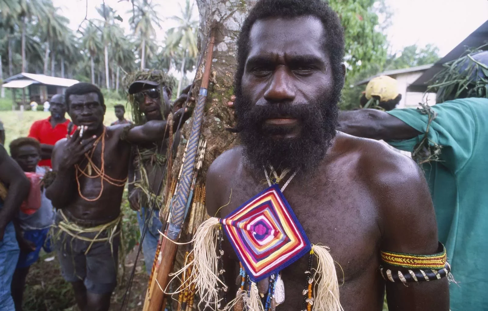 BreakingBowsAndArrows_Bougainville_PNG_MS35mm_43.webp