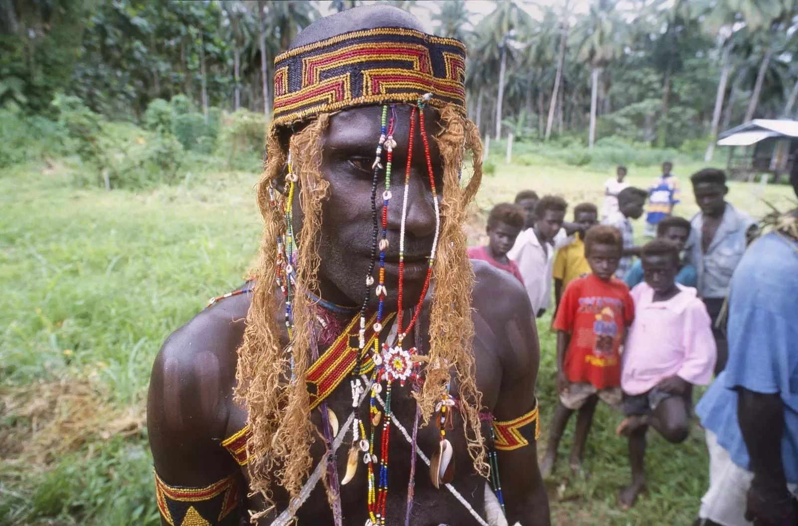 BreakingBowsAndArrows_Bougainville_PNG_MS35mm_51_PS.webp