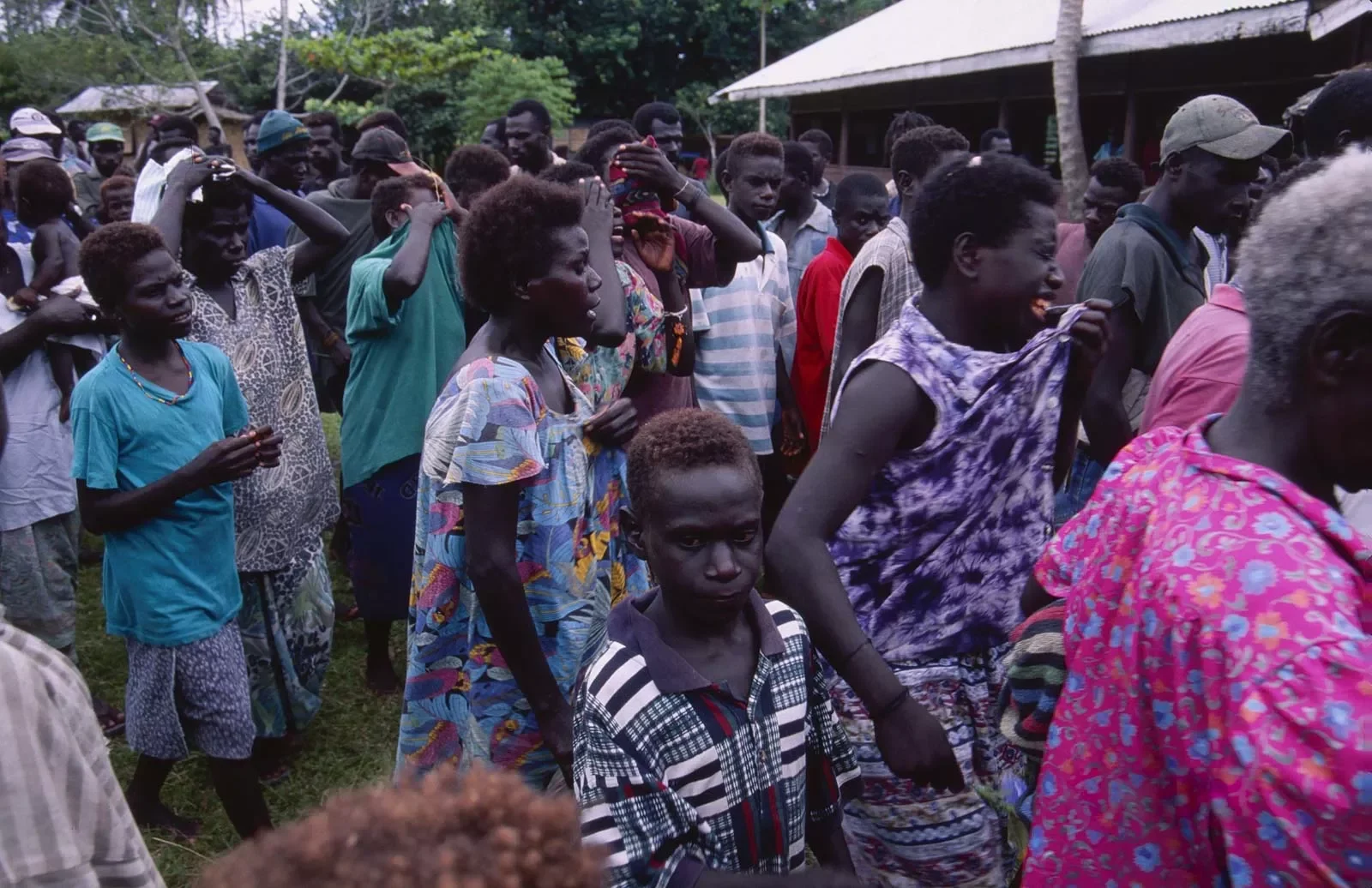 BreakingBowsAndArrows_Bougainville_PNG_MS35mm_68.webp