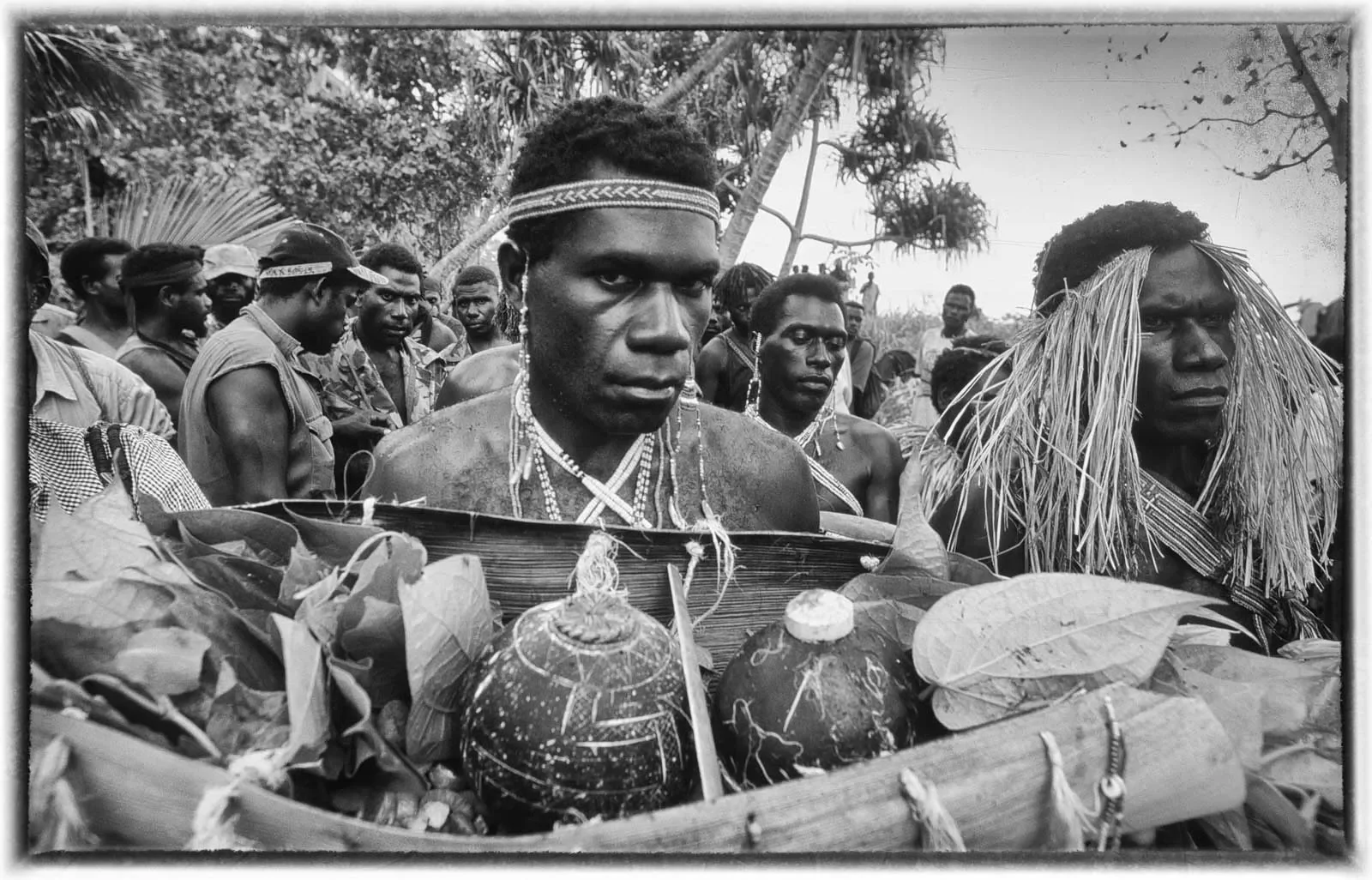BreakingBowsAndArrows_Bougainville_PNG_MS35mm_BW_69.webp