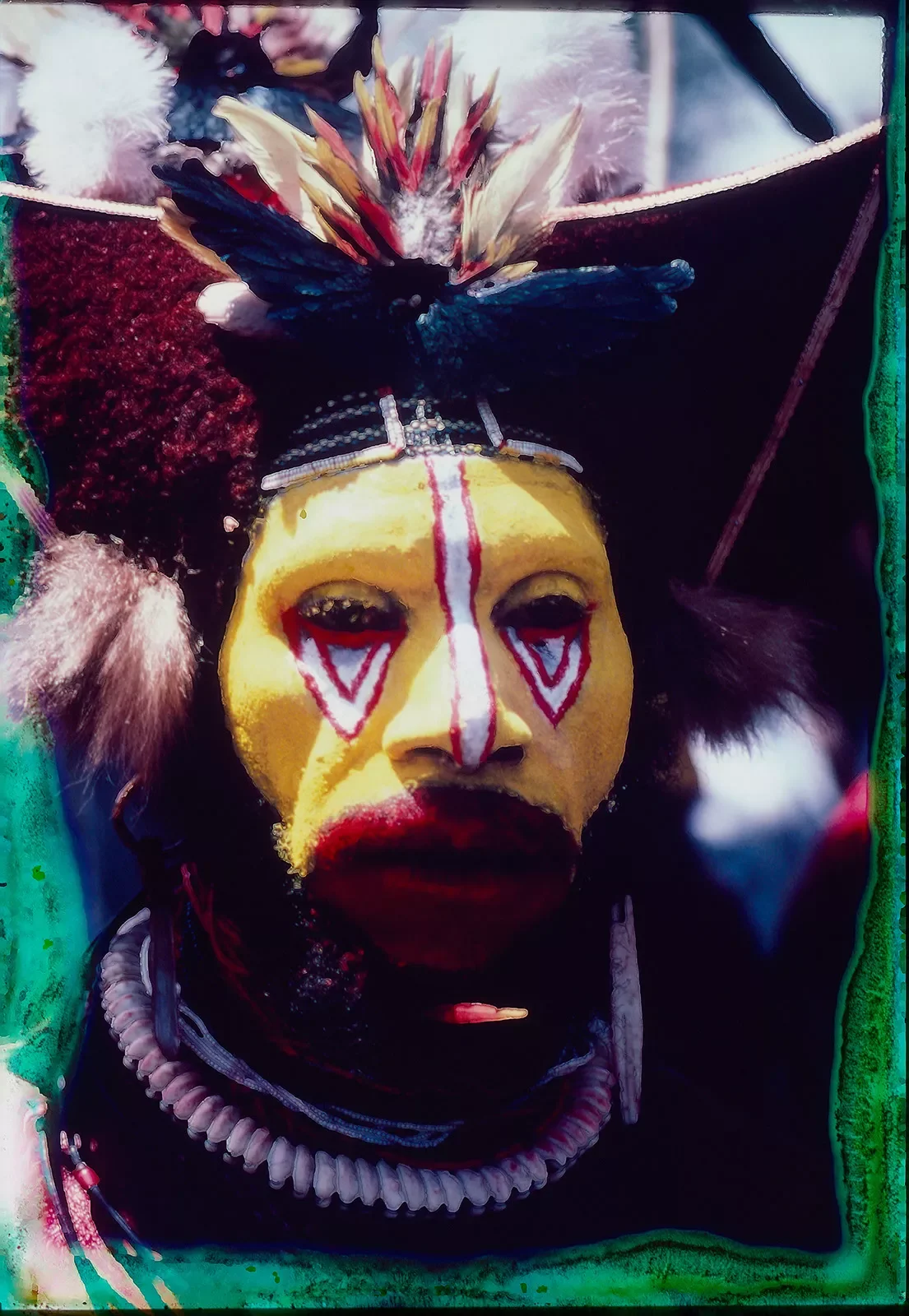 Goroka_Show_1984-1996_MS35mm_©LizThompson_554.webp