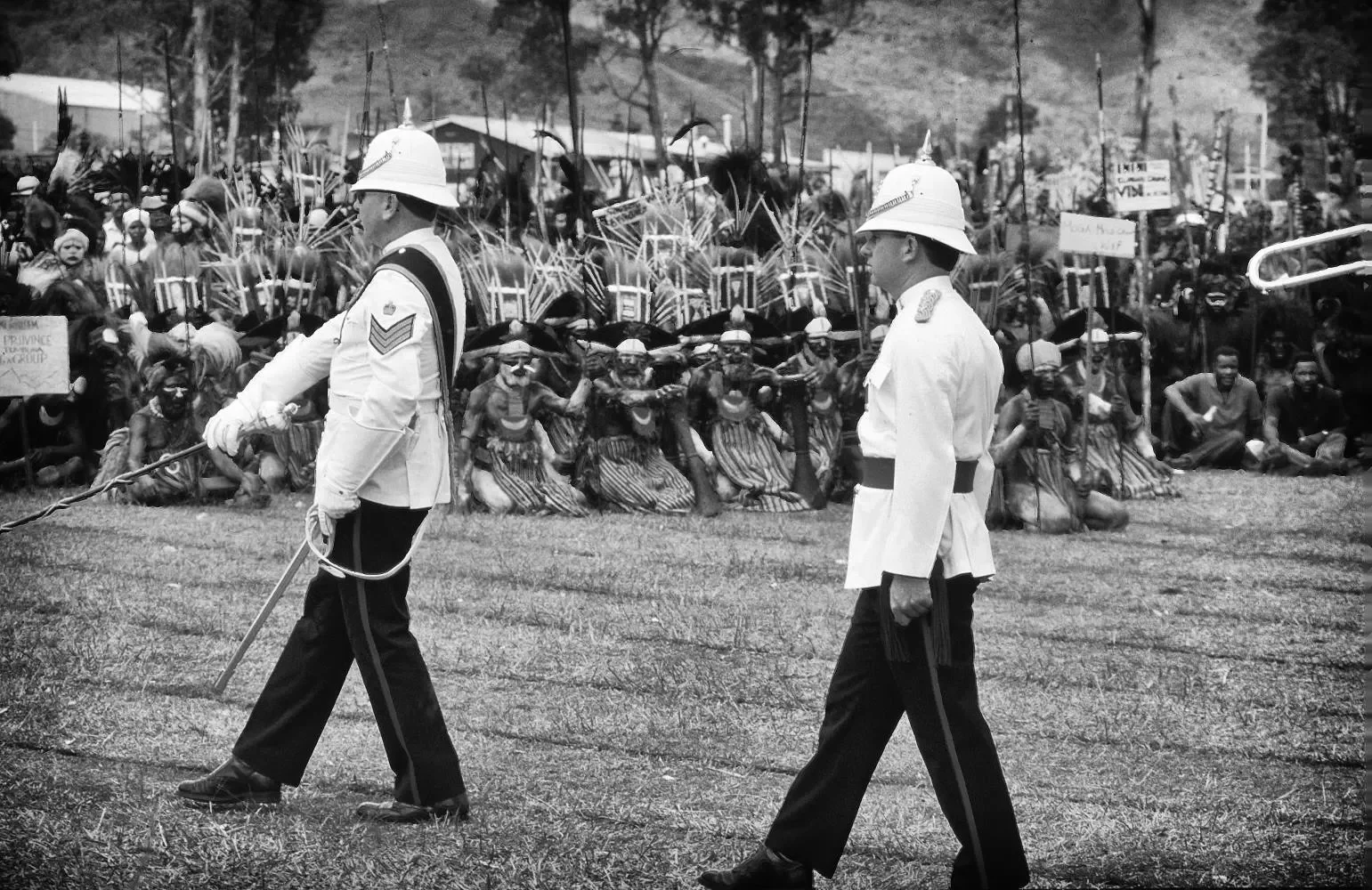GorokaShow_1984-96_MS35mm_©LIzThompson_380bw.webp