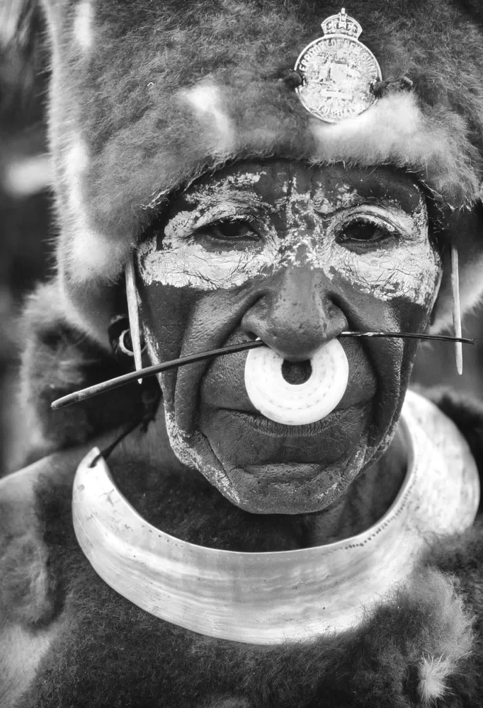 Goroka-Show-1984-1996_unmounted_©Liz-Thompson_16bw.webp