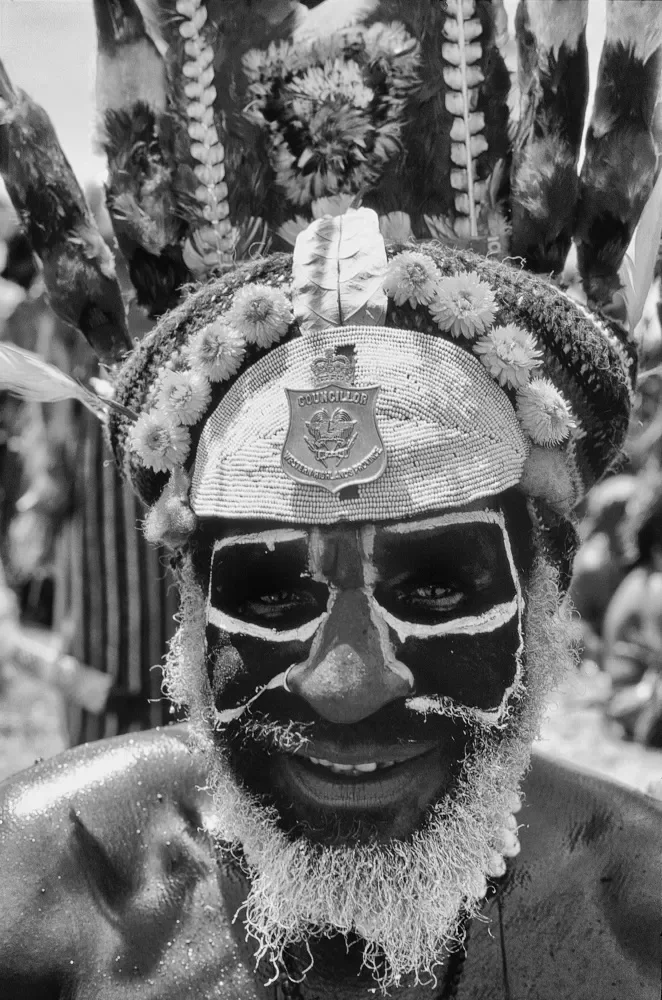 Goroka-Show-1984-1996_unmounted_©Liz-Thompson_30bw.webp