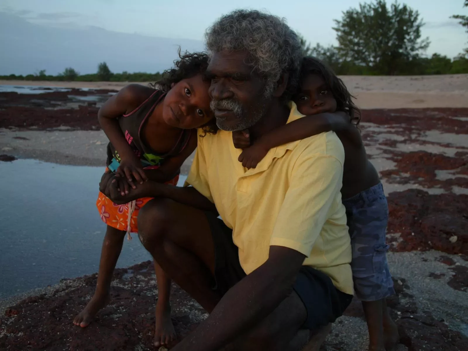 Djungadjunga-and-his-grandchildren-Elcho-Island.webp