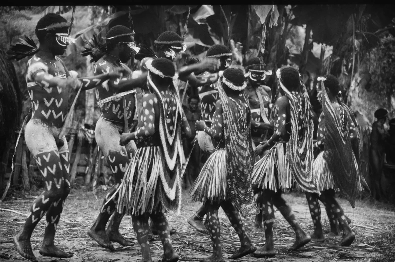 West_Papua_Baliem_MS35mm_1989_©LizThompson_14bw.webp
