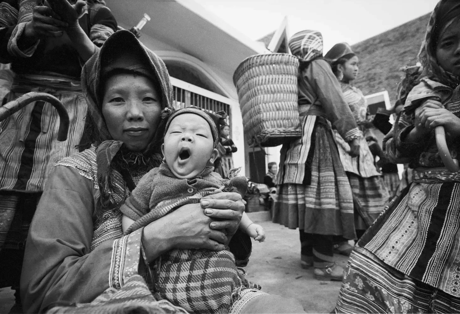 Bac_Ha_Markets_Vietnam_1996_35mmBW_34.webp