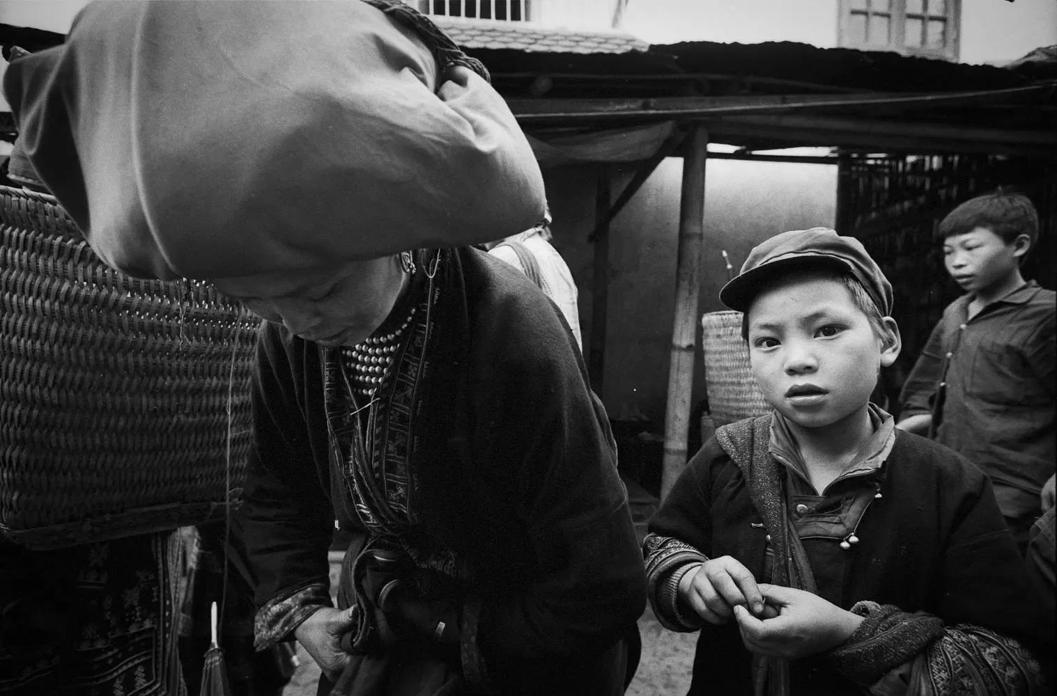 HmongCommunity_Sapa_Vietnam_1996_35mmBW_29.webp