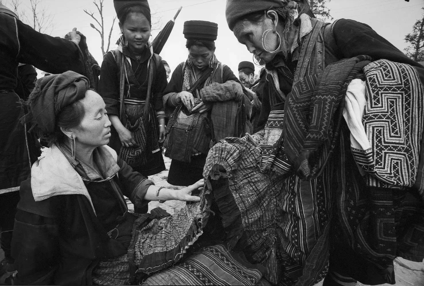 HmongCommunity_Sapa_Vietnam_1996_35mmBW_37.webp