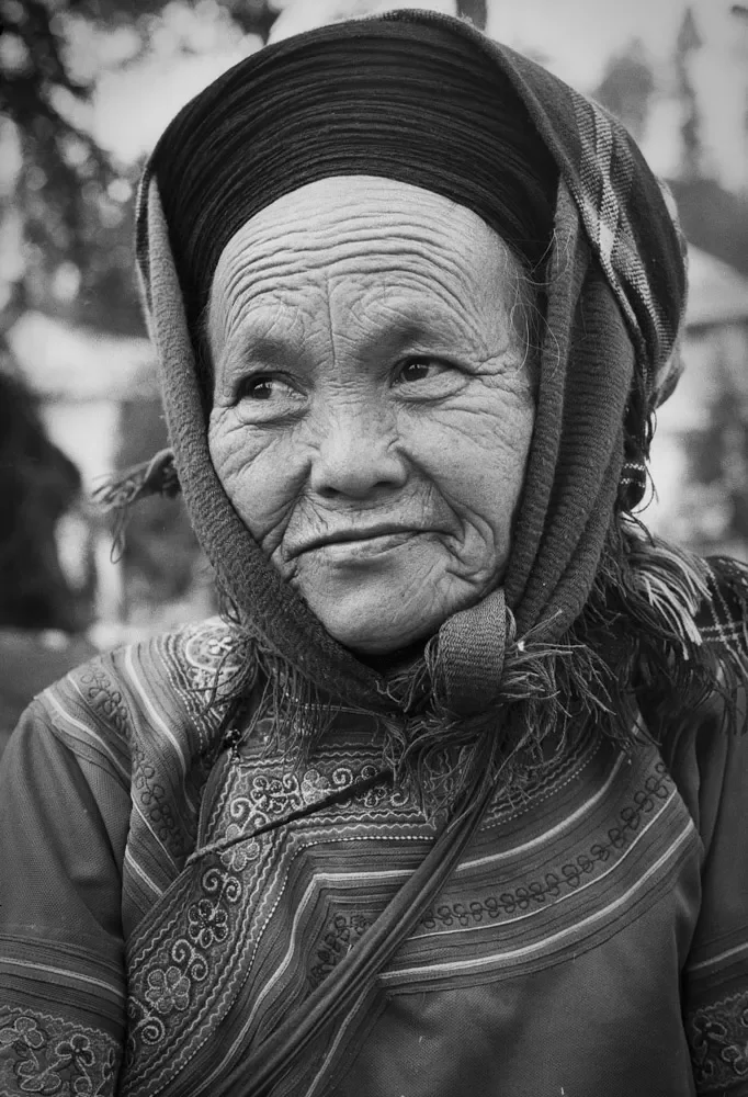 HmongCommunity_Sapa_Vietnam_1996_35mmBW_56.webp