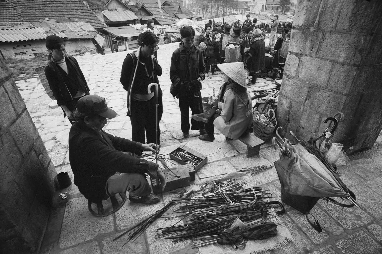 HmongCommunity_Sapa_Vietnam_1996_35mmBW_59.webp