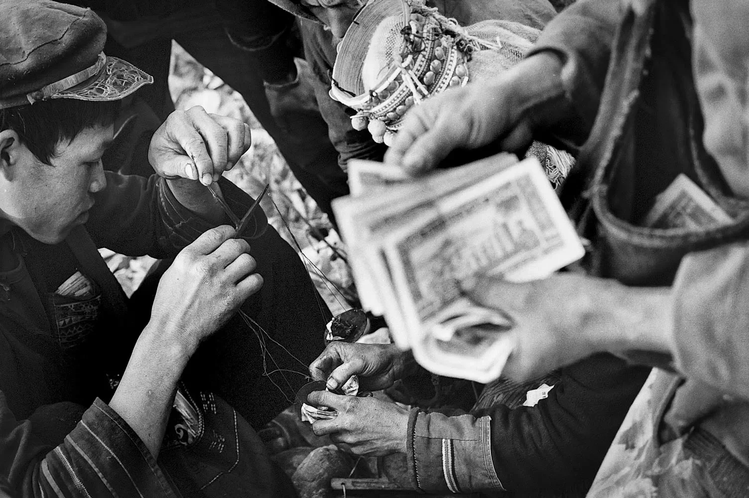 xMuangSing_Laos_BW35mm_60_PS.webp