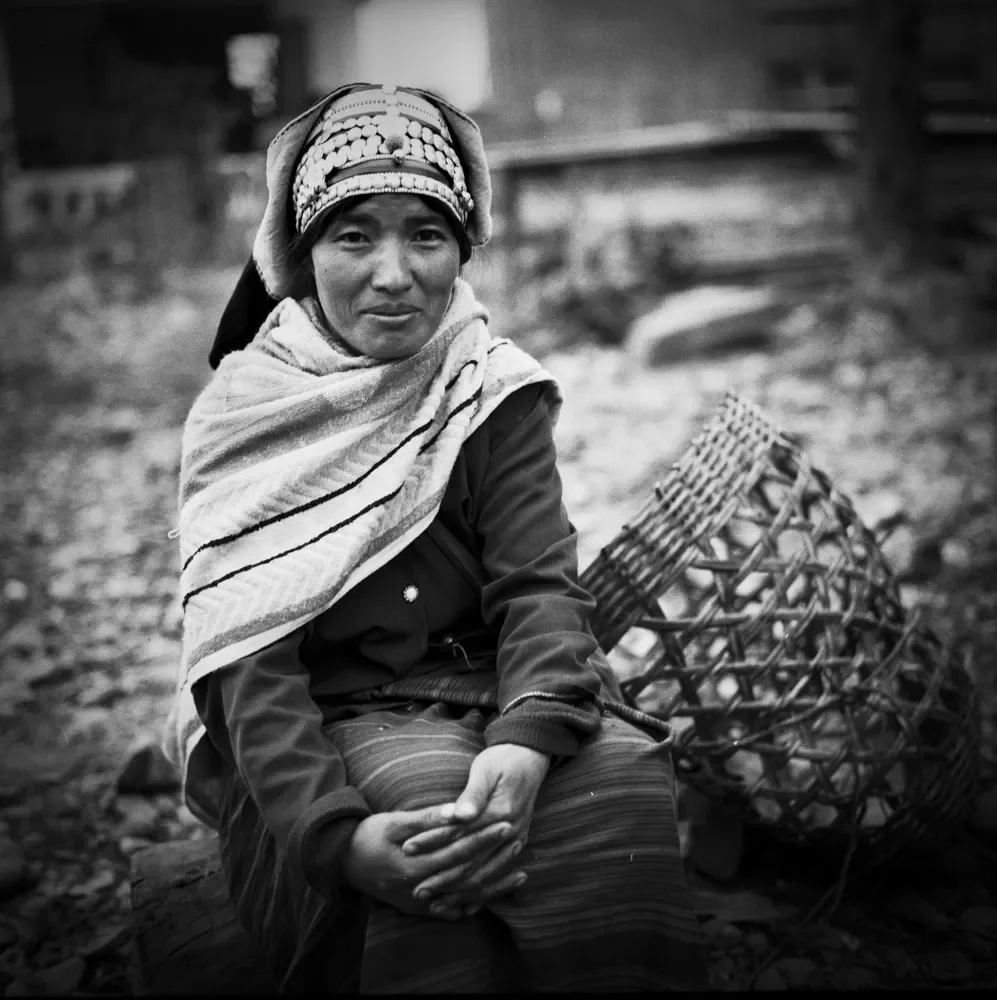 HmongCommunity_Sapa_Vietnam_1996_LFBW_4_PS.webp