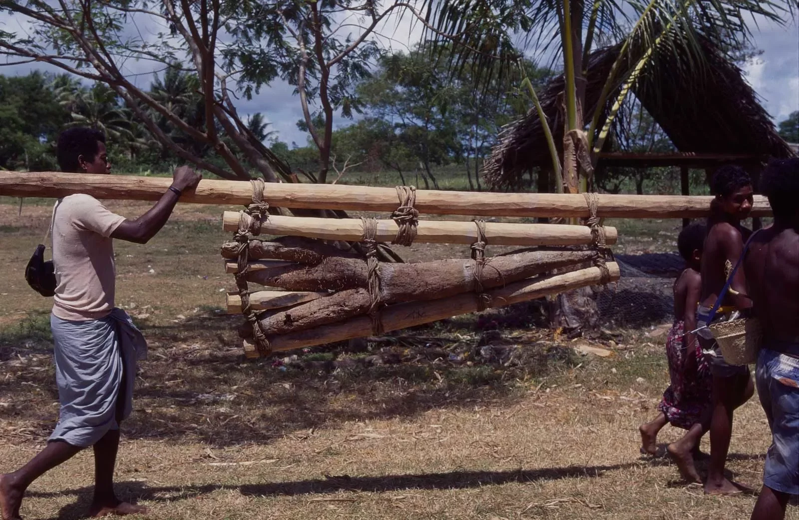 Kiriwina_TrobriandIslands_PNG_1995_UMS35mm_4_PS.webp