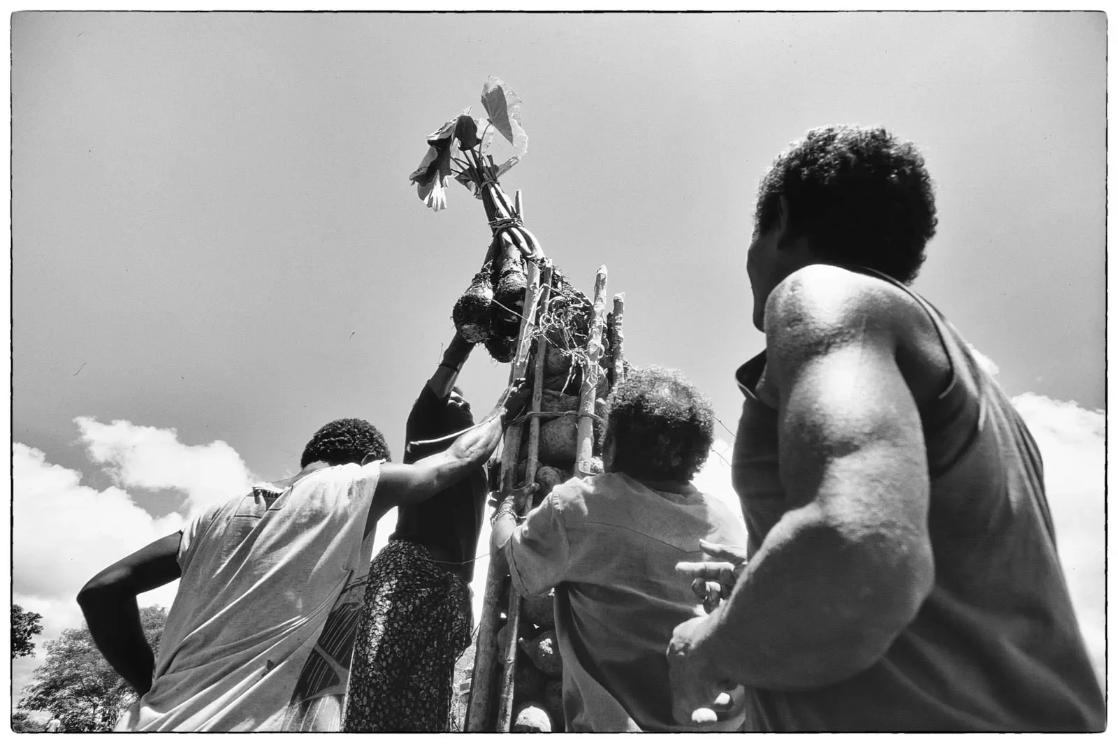 Kiriwina_TrobriandIslands_PNG_1995_UMS35mm_44_PS_BW.webp