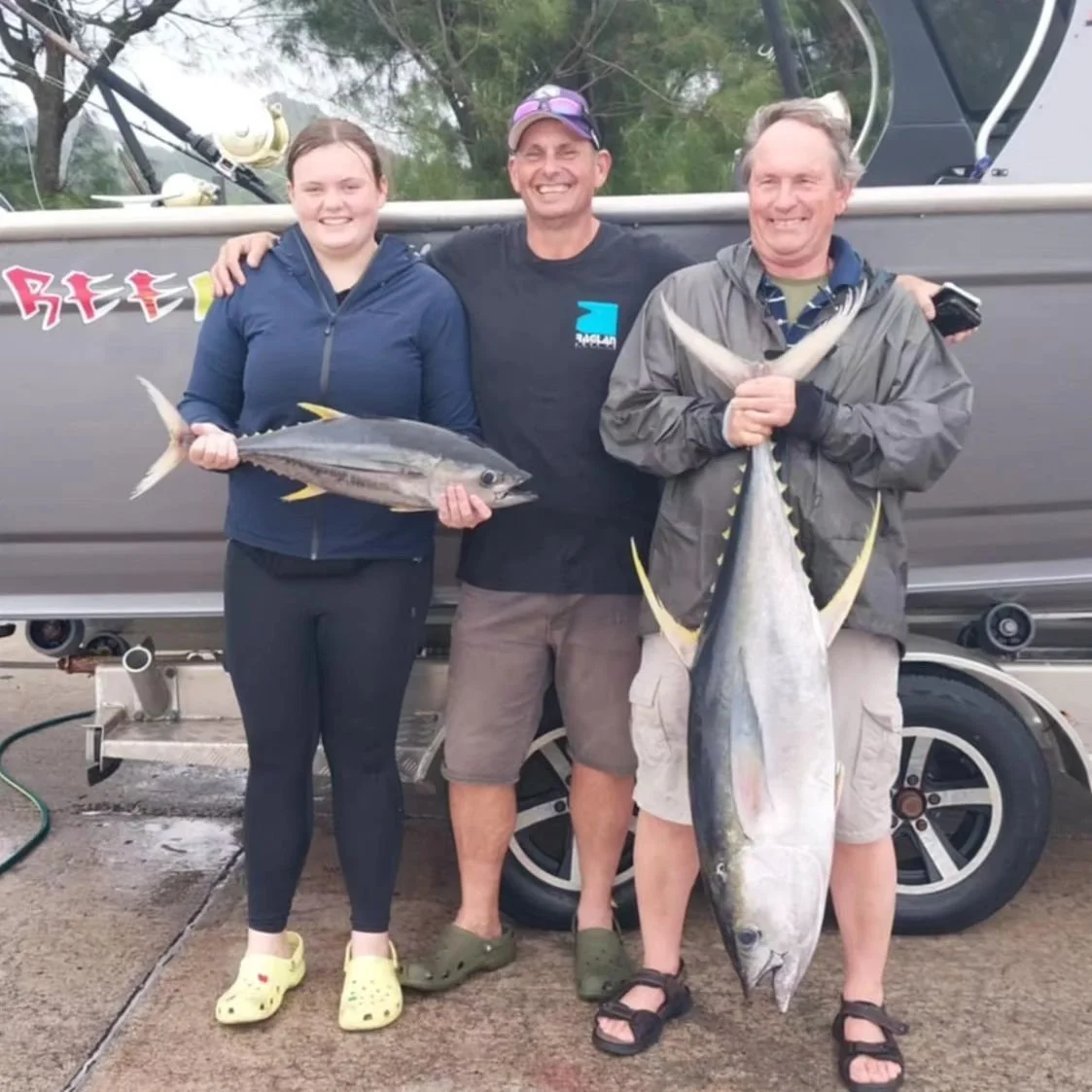 Smiles and fish all round ☺️🎣 The best way to start the week 🙌🏽 

Welldone team - thank you for coming INTO THE BLUE with us

Book your fishing charter today:
+682 76715
www.intothebluerarotonga.com