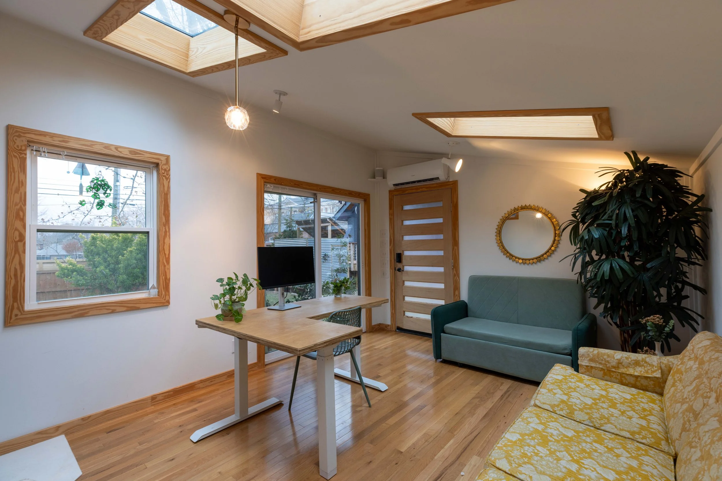 Dedicated outdoor office — furnished city cottage rental in Charlottesville.