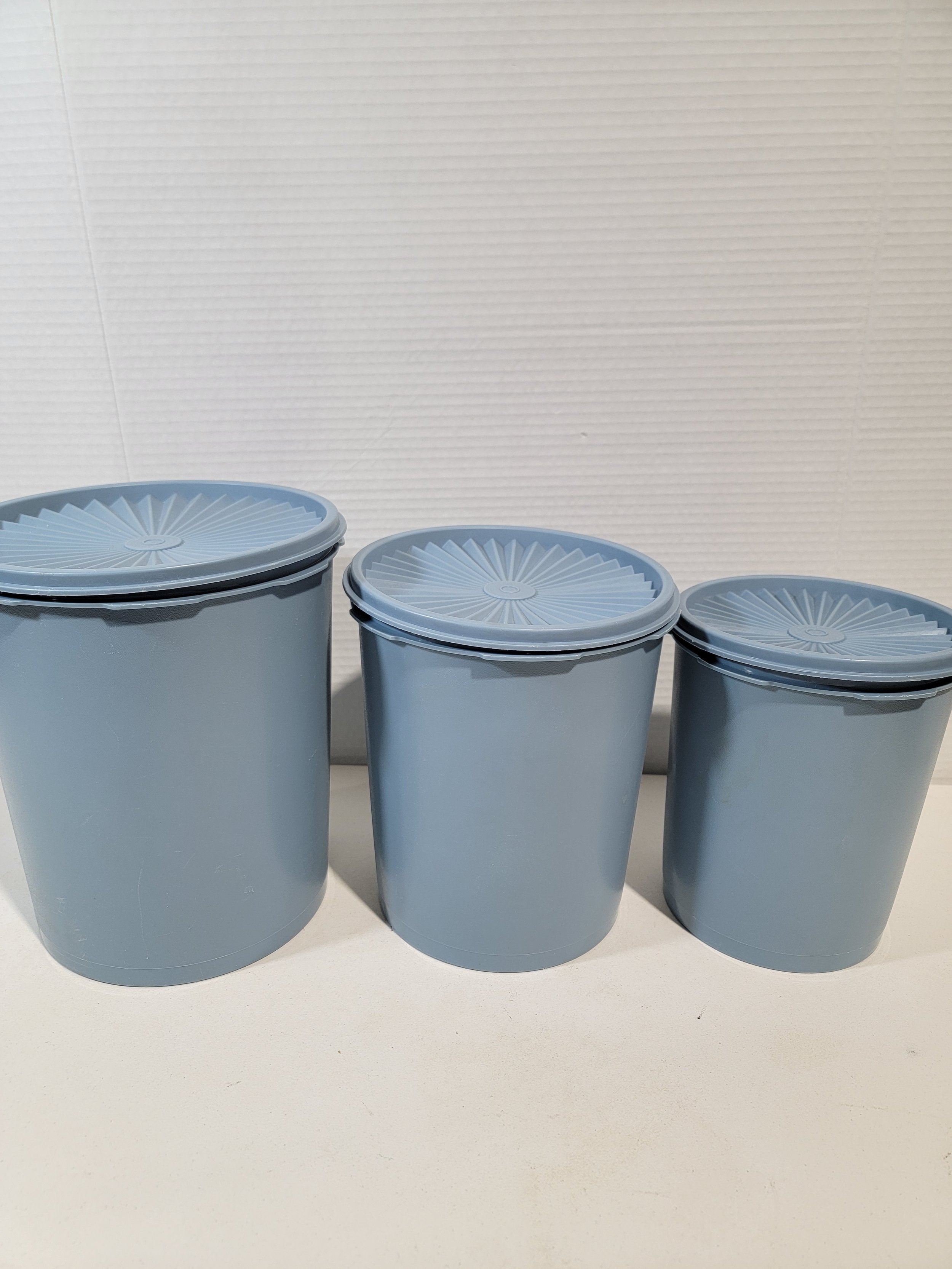 Vintage Tupperware Servalier Country Blue Canisters A4