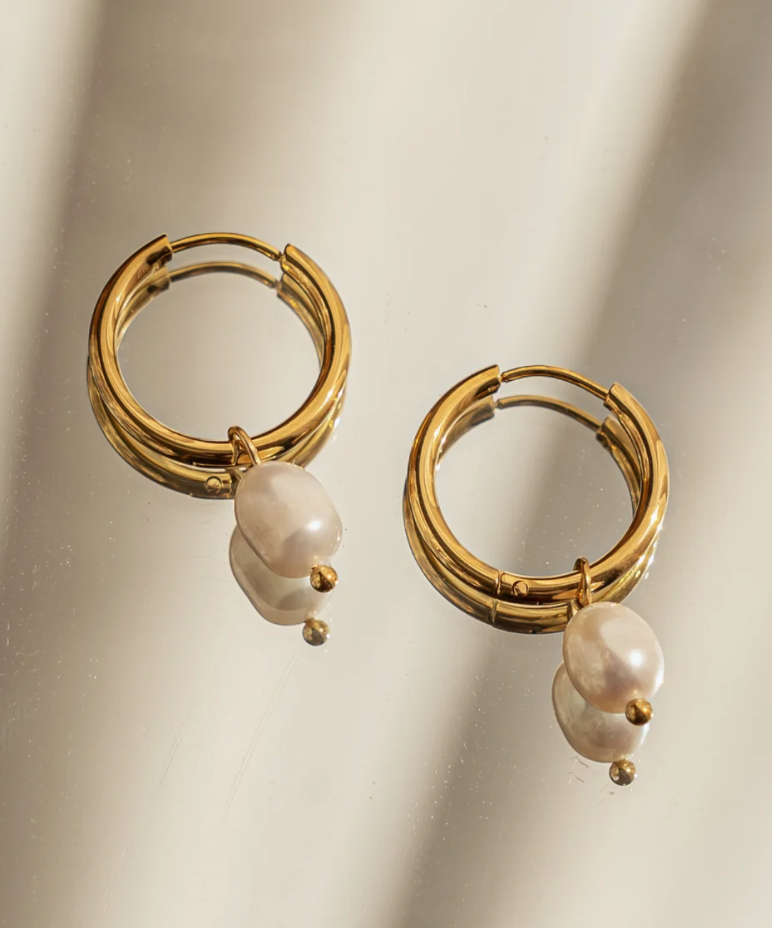 YARA PEARL EARRING