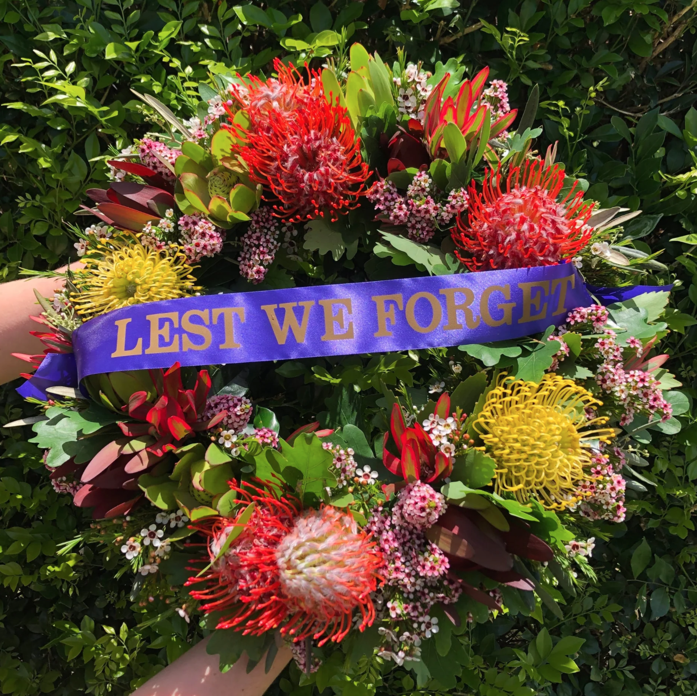 MEDIUM NATIVE WREATH 20CM