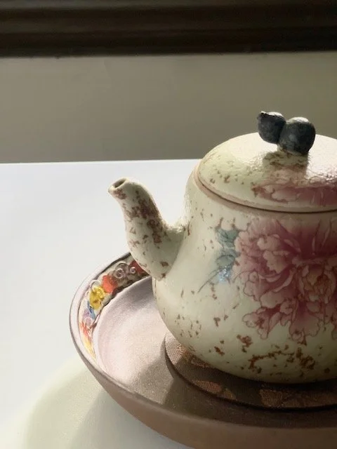peony gourd teapot spout.jpg